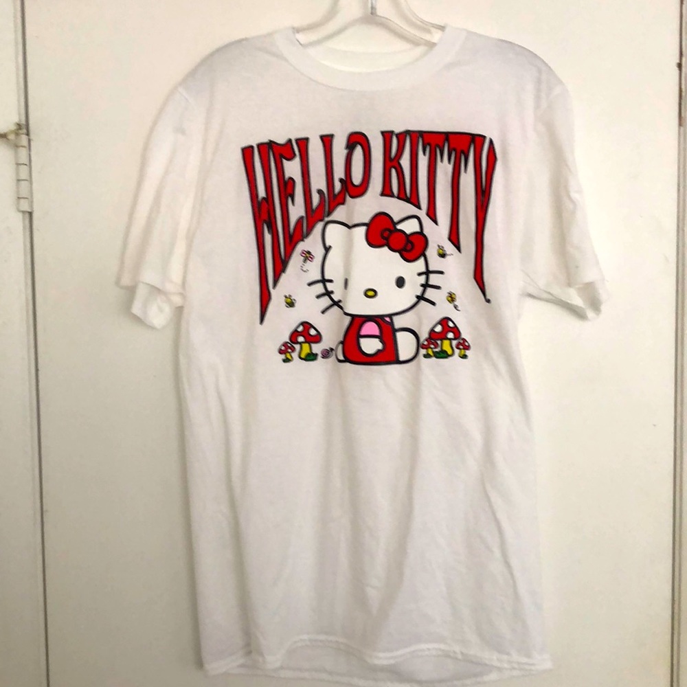 Hello Kitty white L tee shirt